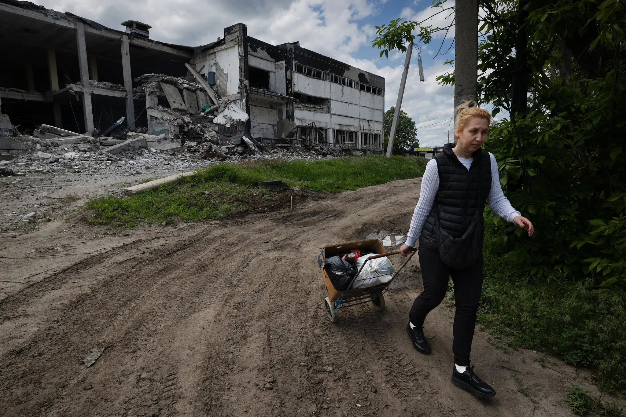 Куп’янськ перетворився на закрите місто: без світла, води й газу, серед постійної загрози